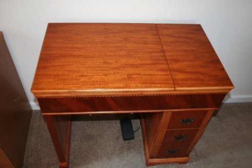 Diy Sewing Machine Desk Cabinet Plans Download Side Table Modern